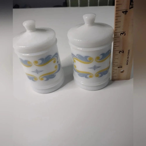 Vtg. Merck Sharp & Dohme white milk glass apothecary jars (set of 2) spice jars - Picture 3 of 4